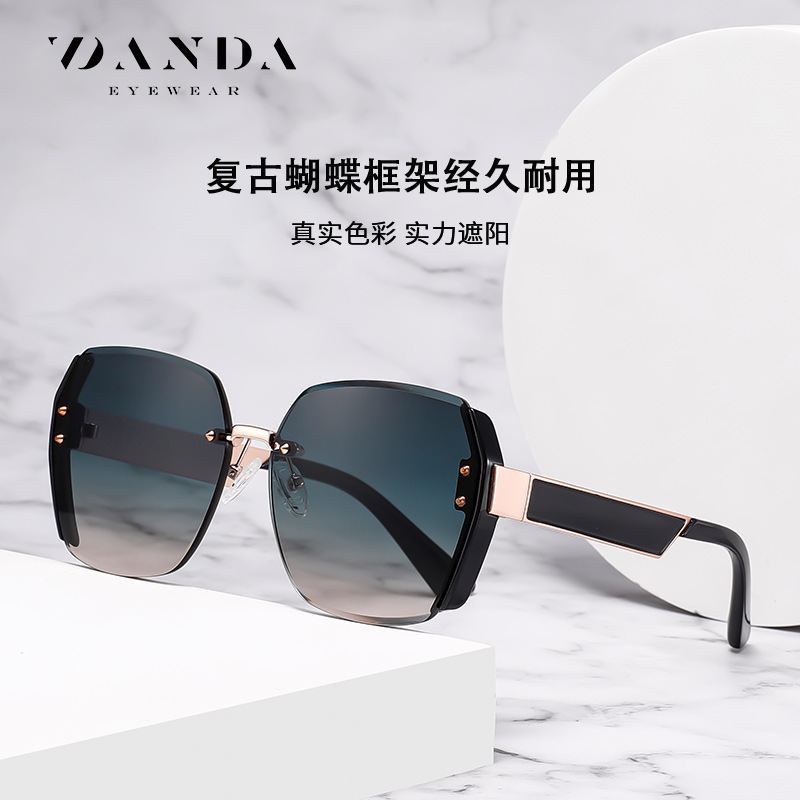 Nuevas gafas de sol TB3103 Ladies Fashion Street Shooting ins Gafas de sol de protección solar Gafas de sol de conducción al aire libre