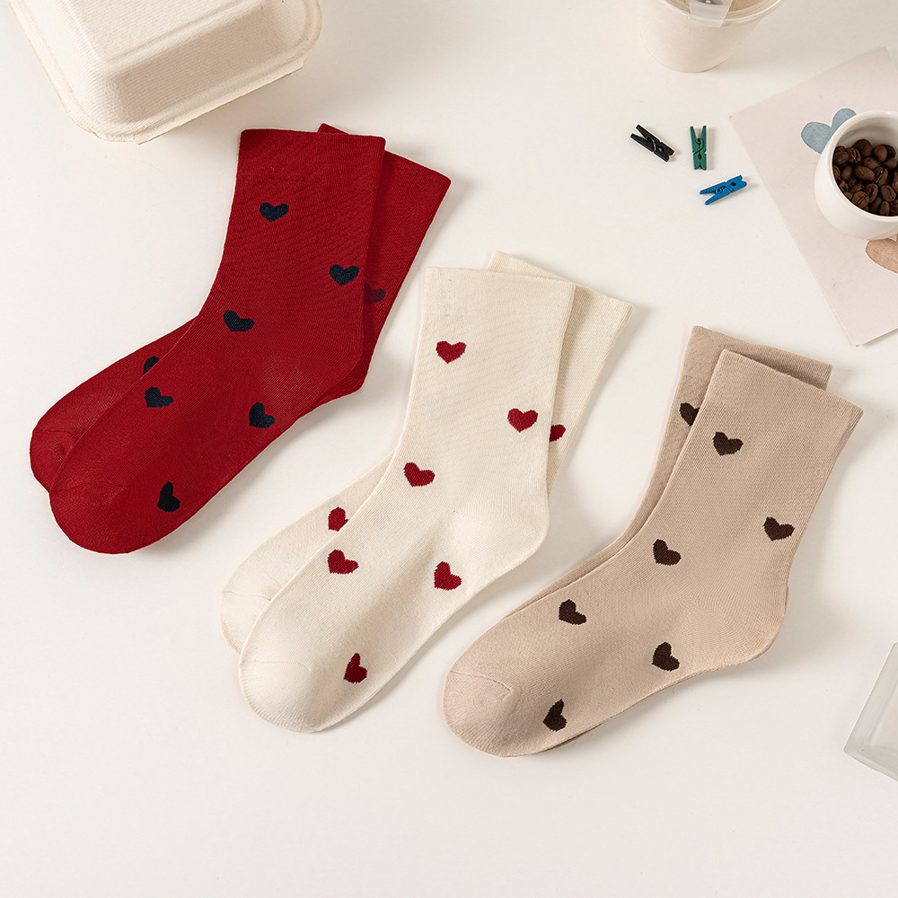 Calcetines de mujer calcetines de amor calcetines japonesas de estilo holgado calcetines de explosión transfronterizas calcetines de invierno al por mayor