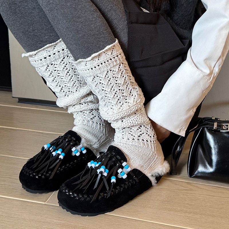 Guốc lười lông dày nữ mũi tròn kiểu Birkenstock có tua rua và hạt — màu nâu