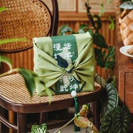 其它巾类;餐垫、餐巾;布类包装材料