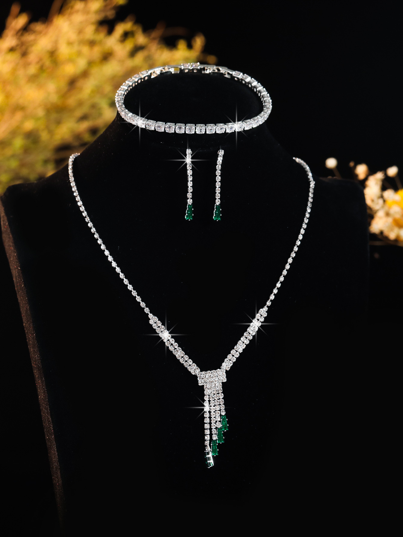 Conjunto de collar y pendientes de estrás para boda novia_voghion.com