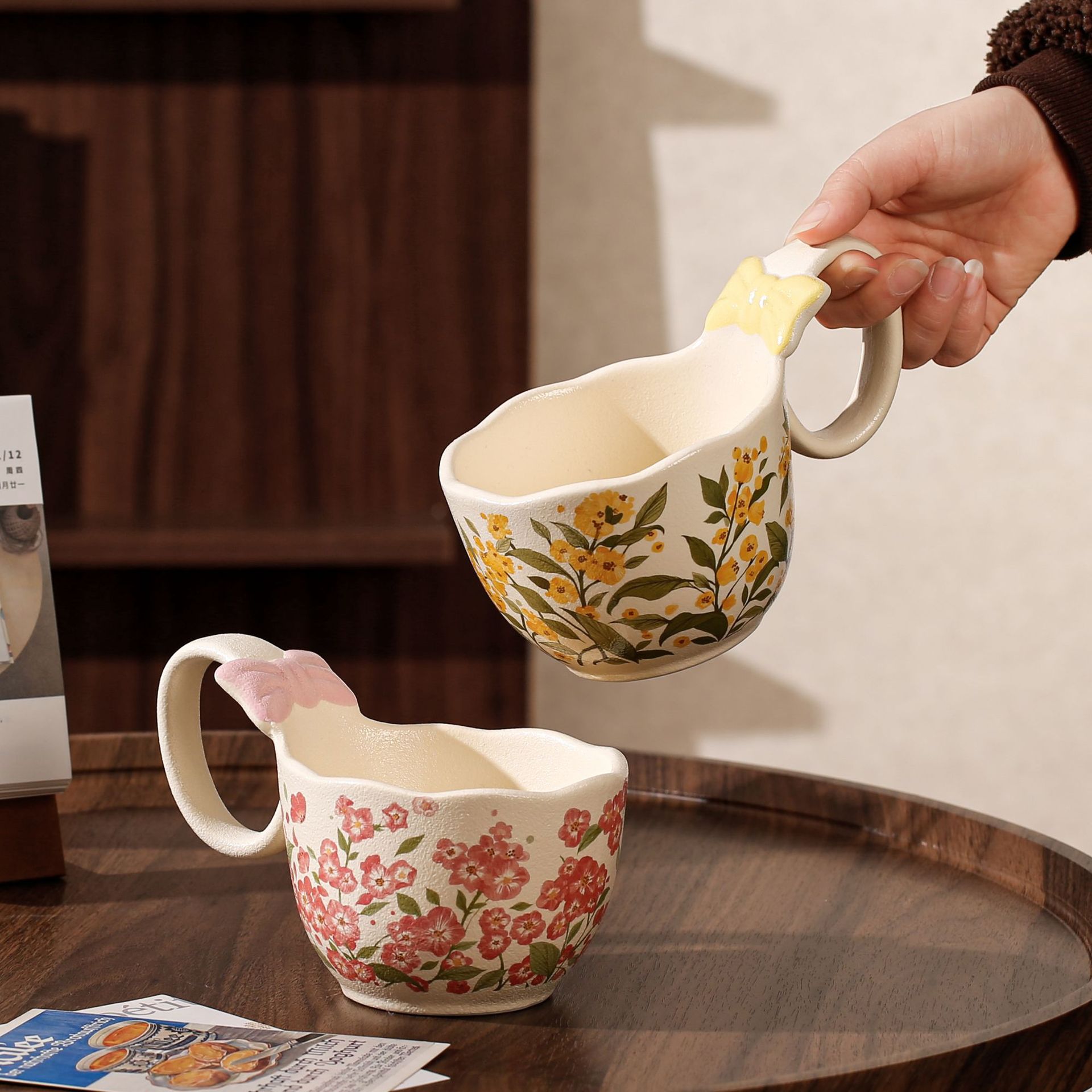 Creativo de alto valor floral taza de cerámica marca regalo de mano taza de desayuno personalidad regalo de la oficina taza de agua