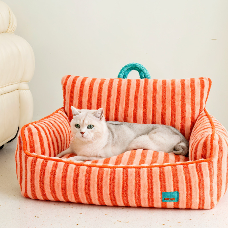 Cat Nest, Winter Warm Pet Bed, Cat Bed, Cute Pet Sofa, Cat Nest, Soft Velvet Cushion, Universal for All Seasons, Removable and Washable