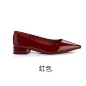 Nuevo temperamento de primavera de grapas de la madre, pequeñas puntas de cabeza, fácil viaje, simple y delgada zapatos de tacón bajo para mujeres de primavera y otoño