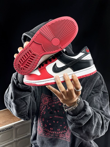 Dunk black, white, red men and women are the same as half size