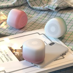 新型ブルートゥーススピーカー迷彩グラデーションカラー小型ミニ室内屋外携帯電話デスクトップサブウーファー音響