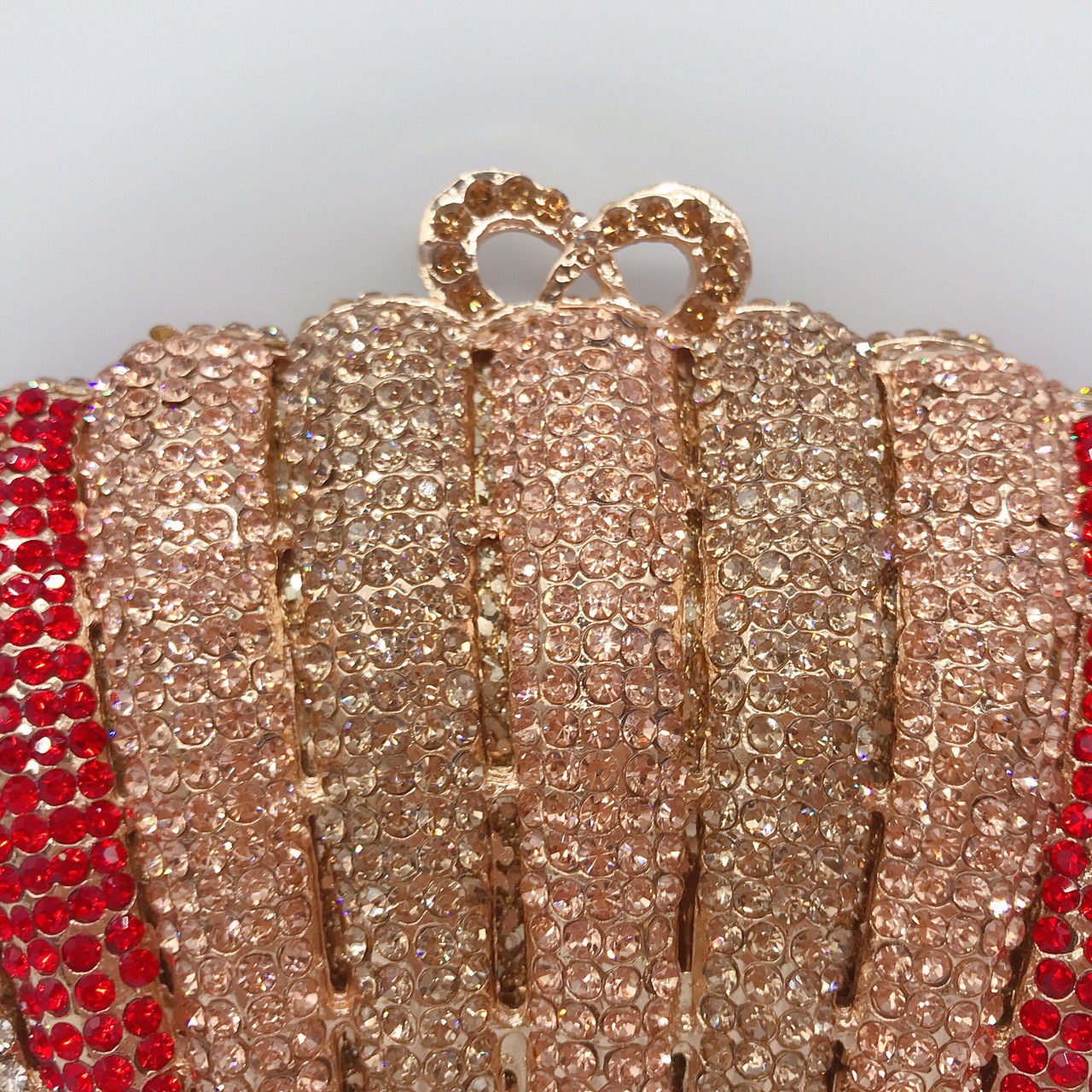 Túi Clutch Nữ Đính Đá Dạ Hội Hình Bánh Bao Màu Cầu Vồng 21×12×5 cm — Màu cầu vồng chi tiết 3