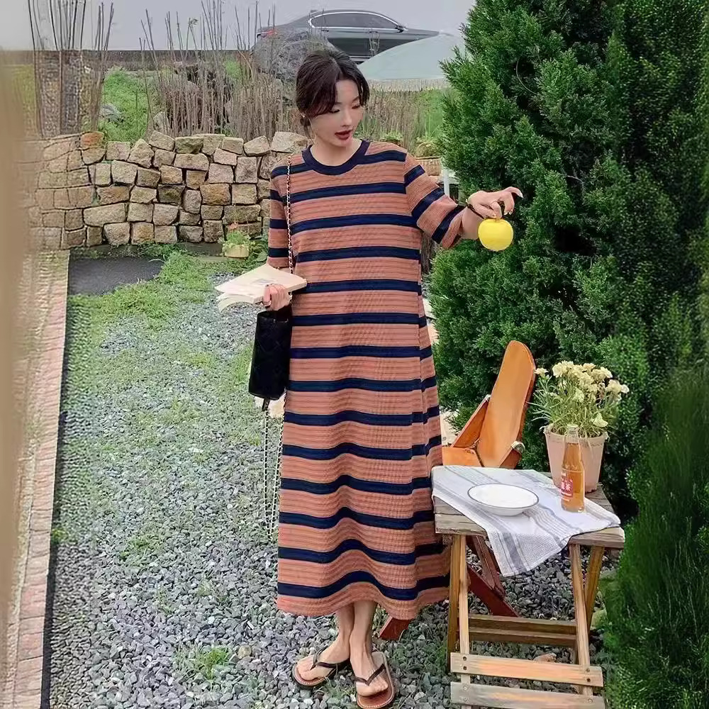 超好看撞色条纹针织连衣裙女2024夏季新款韩版宽松减龄冰丝长裙5A