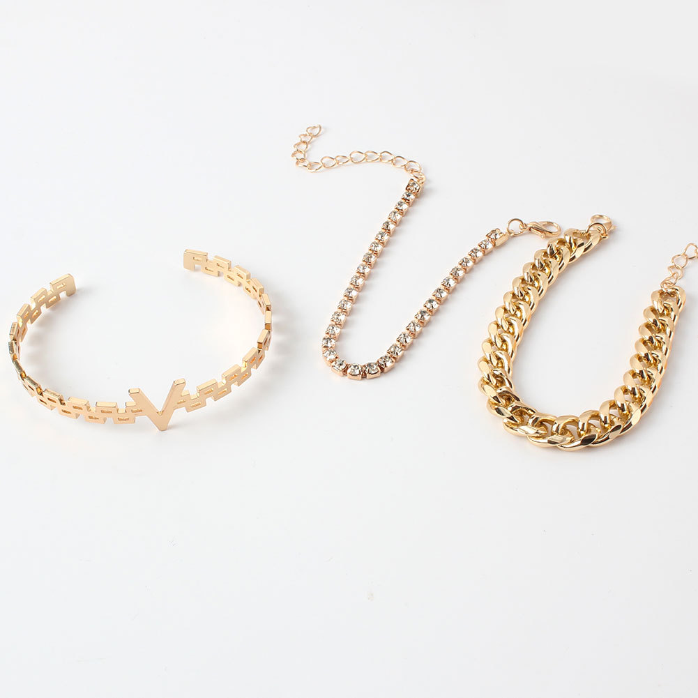 Retro Gold Multi-layer Chain Bracelet Wholesale display picture 4