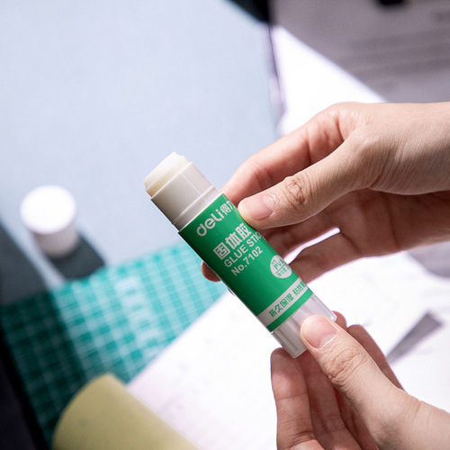 Deli 7102 white solid glue student formaldehyde-free kindergarten handmade financial glue stick jelly glue office supplies