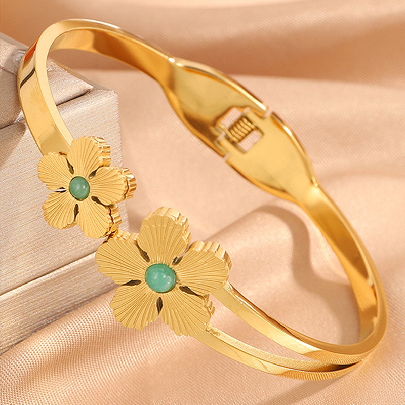 Brazalete de acero de titanio para mujeres de alta calidad de cinco pétalos de piedra turquesa incrustado pulsera de apertura elástica no se desvanece brazalete de estilo europeo