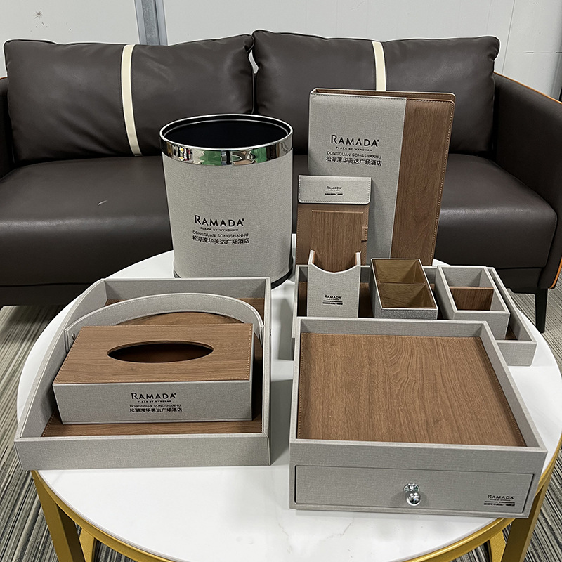 Caja de almacenamiento de hotel de cinco estrellas cuero conjunto de basura caja de toallas de cuero color de madera caja de control remoto