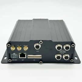 监控主机;车载显示器