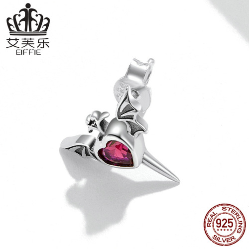 Elegant pure silver single earring with feather heart, S925 earring, single red zirconium simple heart-shaped earring accessory