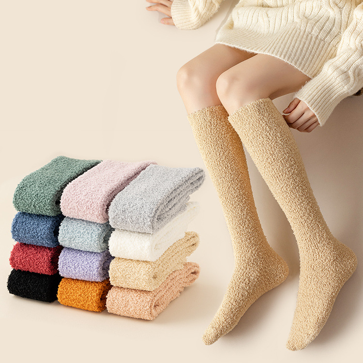 Calcetines de pantorrilla de lana de coral calcetines de invierno sin pelusa forrados de lana gruesa calcetines largos para dormir calcetines para el hogar