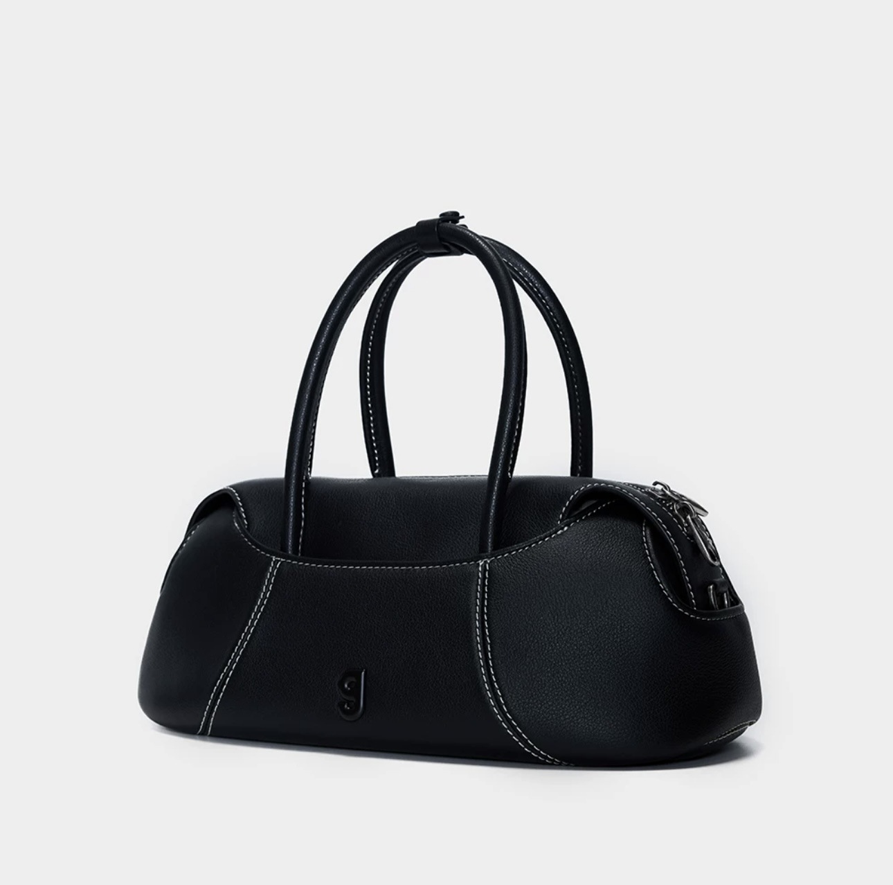 Medium black [no accessories]