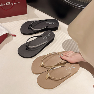 2025 New Beach Shoes Slippers Women's Summer Fashion Outfit Seaside Thick Bottom Wedge Clip Sandals Rhinestone Flip Flops