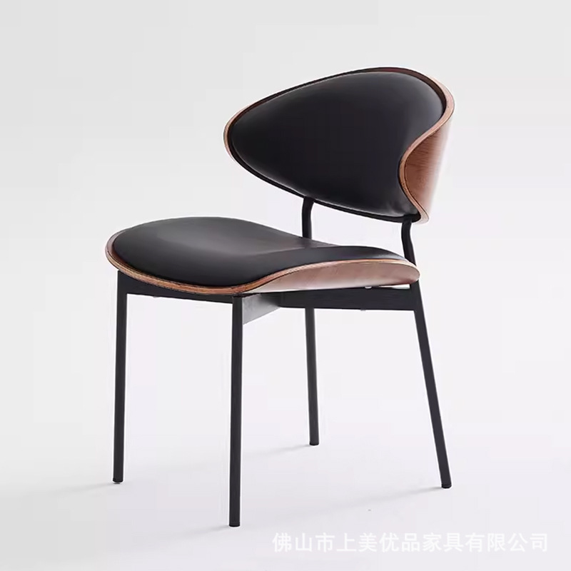 Nordic Minimalist Iron and Curved Wood Dining Chair, Stable and Durable, Easy to Clean, Suitable for Restaurants, Hotels, and Milk Tea Shops, Commercial Use with Backrest Nordic Minimalist Iron and Curved Wood Dining Chair, Stable and Durable, Easy to Clean, Suitable for Restaurants, Hotels, and Milk Tea Shops, Commercial Use with Backrest