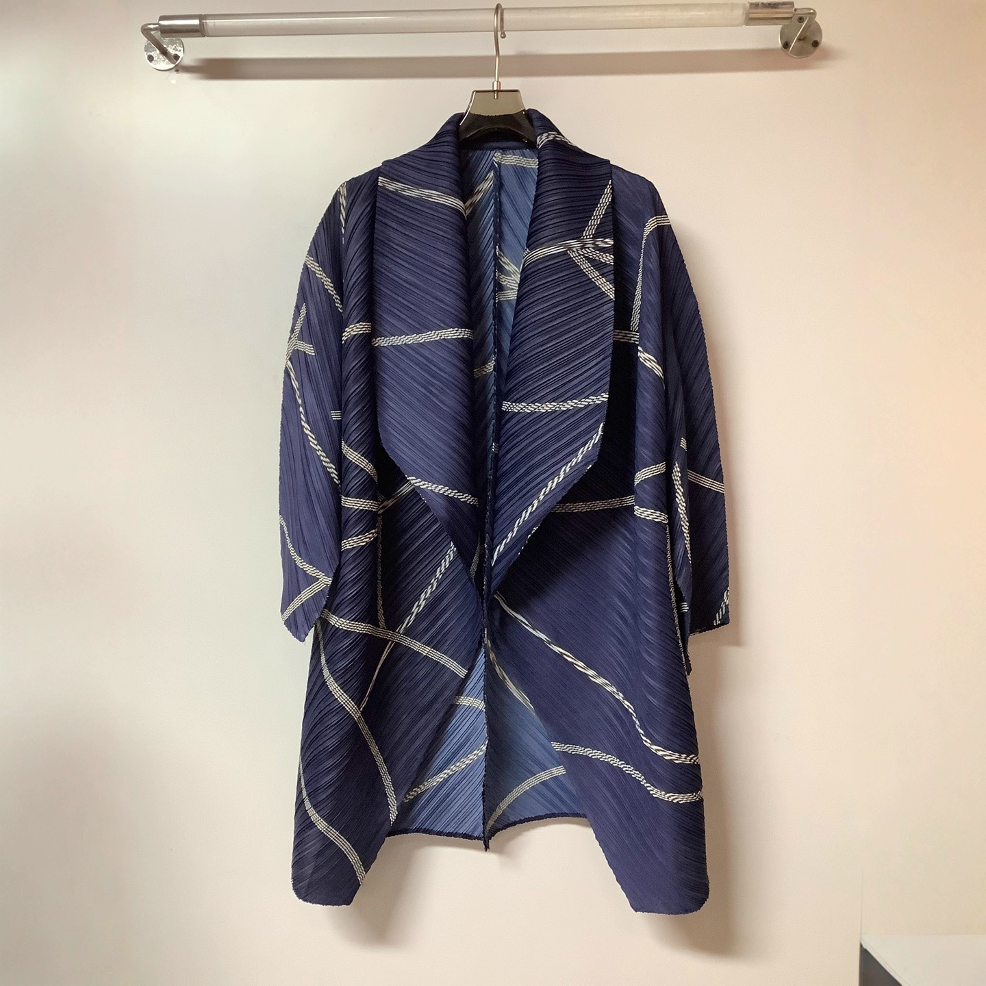 跨境三宅艺术线条短外套女时尚气质通勤休闲上衣秋季百搭褶皱长袖