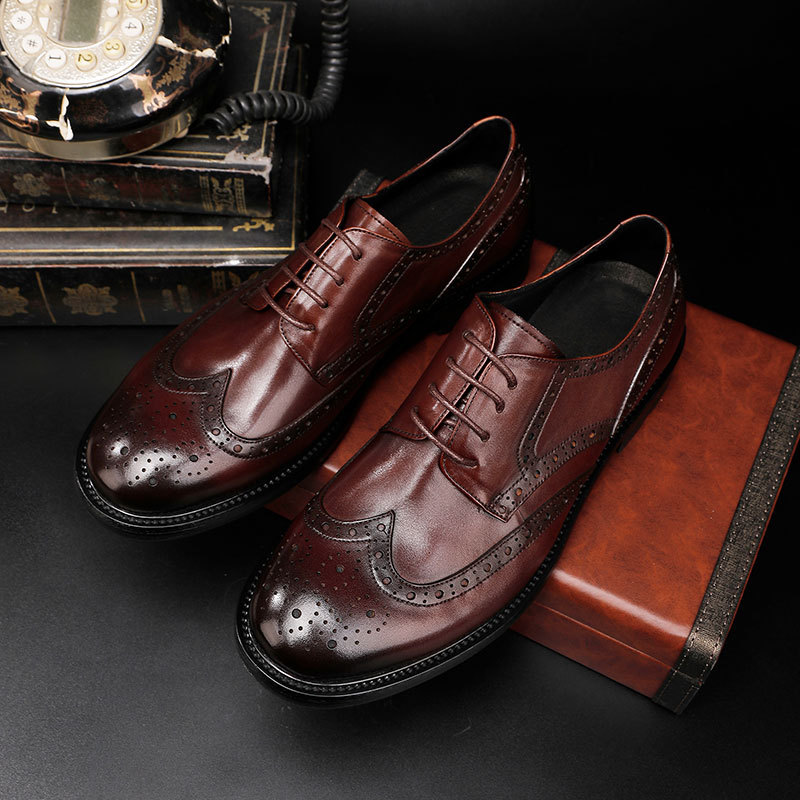 Plus-size leather shoes Business dress leather shoes for men British vintage wash horse Leather wedding shoes_vogvips.com