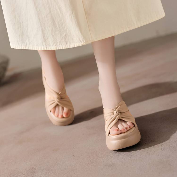 Dép sandal nữ quai chữ V đế tăng chiều cao mềm nhẹ đi biển mùa hè — màu trắng ngà, màu mơ chi tiết 10