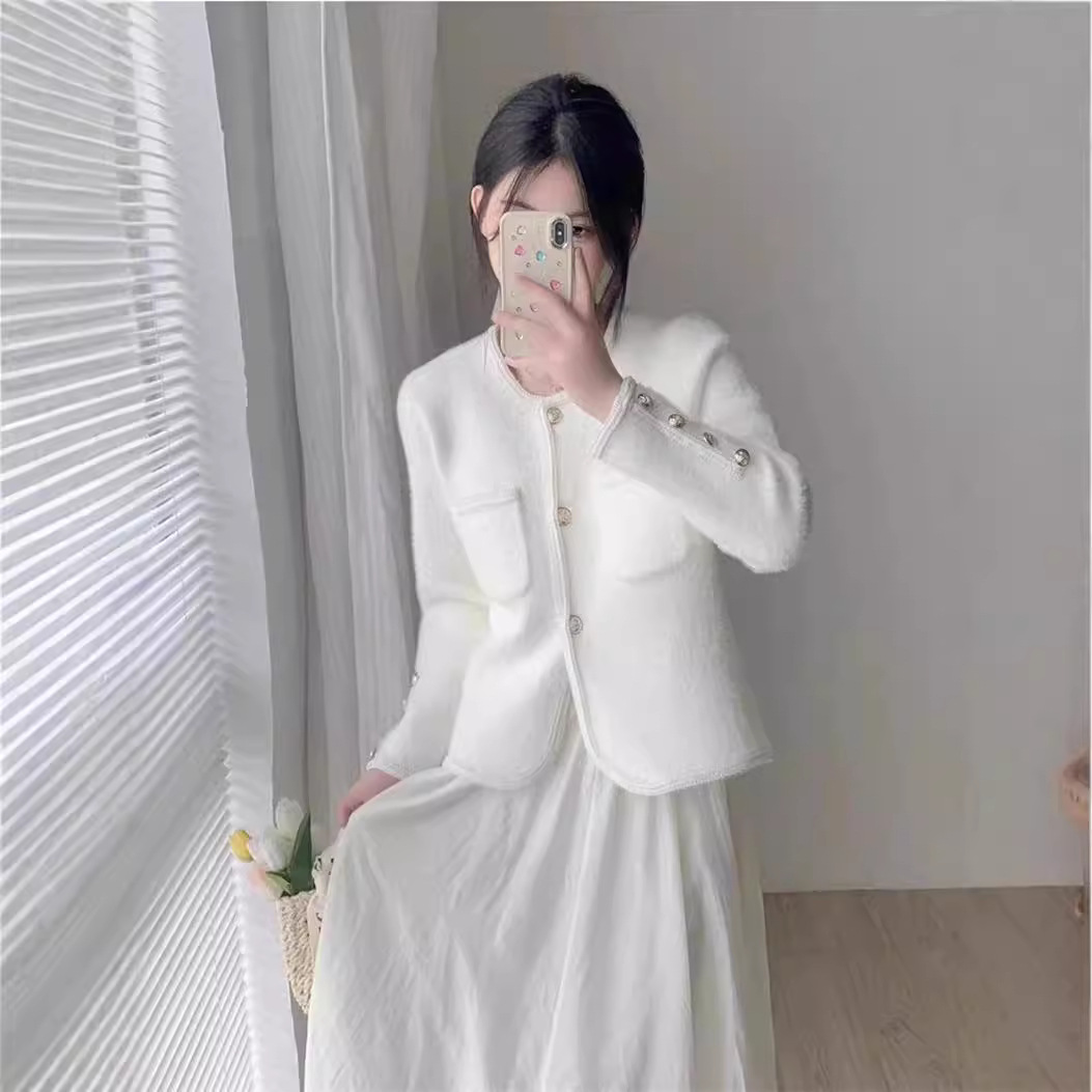 Chaqueta de punto de estilo francés blanco fragante de estilo de invierno de otoño de mujeres nuevo diseño de moda de mujer exquisita chaqueta suelta
