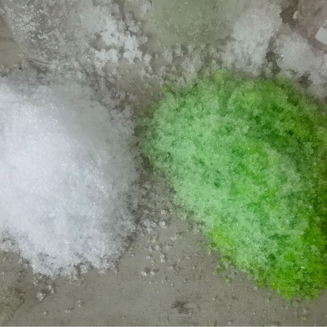 多彩人造雪 颜色、气味可以进行加工   工厂直销，产品可用于室内