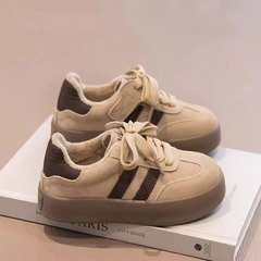 女童鞋子加绒板鞋2025新款儿童运动鞋休闲秋冬季中大童软底德训鞋