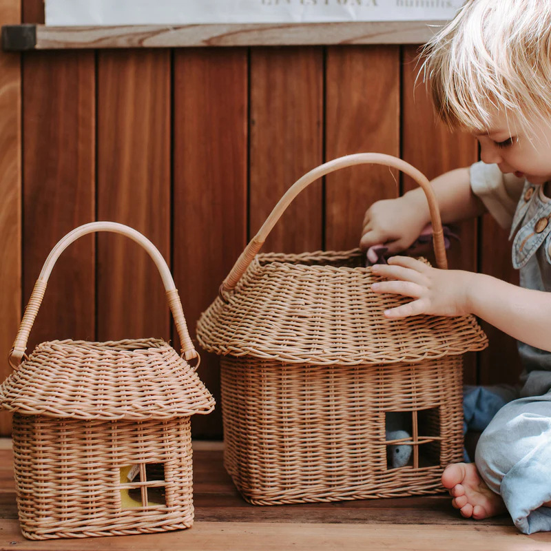 Cesta de almacenamiento de casa pequeña tejida de ratán estilo ins, bolsa de juguete, canasta de flores tejida, accesorios de tiro para niños