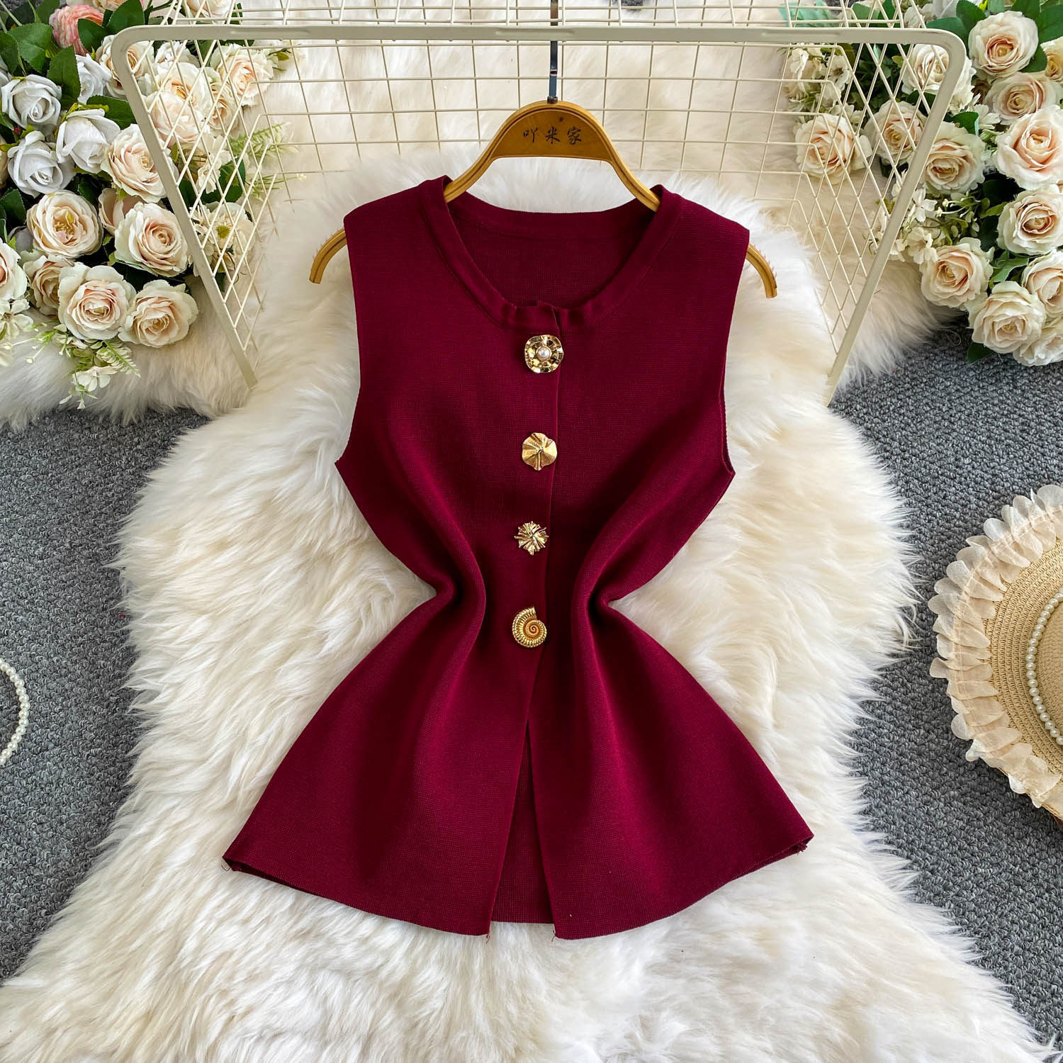 Women's Slim Fit Sleeveless Vest round Neck High End Sophisticated Look Fashionable Metal Buckles Versatile Summer Style_ecoleips.com