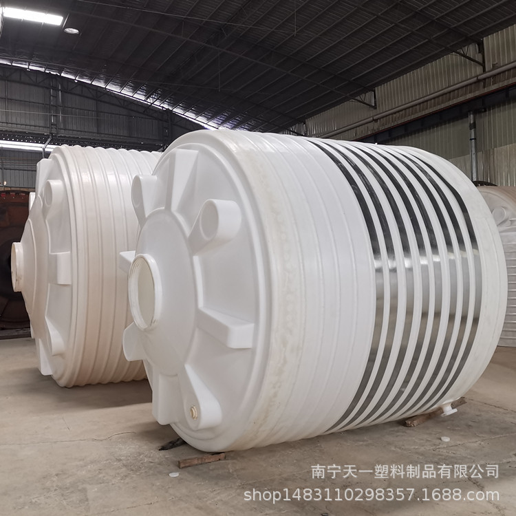 海南15吨速凝剂储罐,20吨双氧水储罐,30方盐酸储罐,40吨PE储罐厂