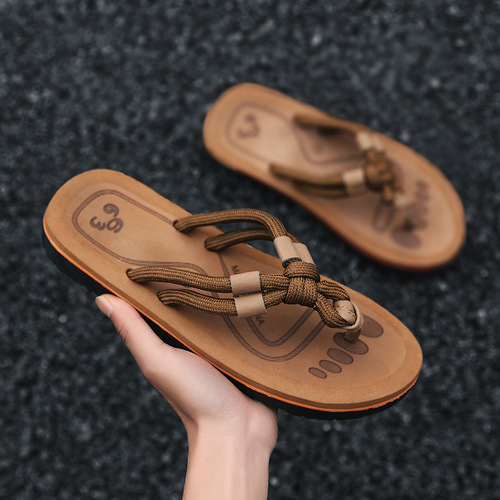 Summer flip-flops for men and women, non-slip men's Vietnamese flip-flops clip-on beach sandals slippers foreign trade