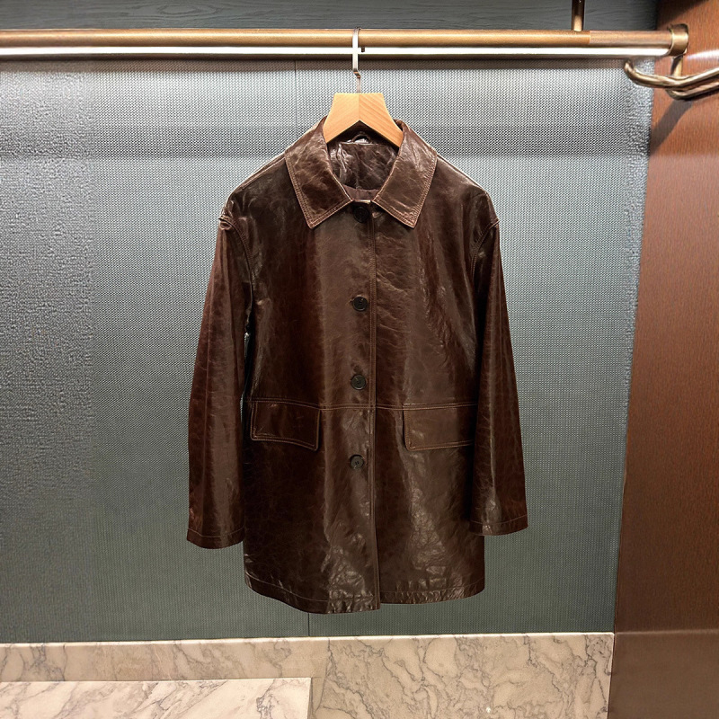 Vintage Melard Oil-Waxed Leather Mid-Length Jacket with a Turn-Down Collar, Loose Fit, Slightly Oversized, Stylish Genuine Leather Coat for Commuting Vintage Melard Oil-Waxed Leather Mid-Length Jacket with a Turn-Down Collar, Loose Fit, Slightly Oversized, Stylish Genuine Leather Coat for Commuting