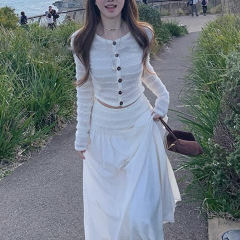 私享时刻 条纹针织上衣长半裙休闲两件套装女2025秋新款 一件代发