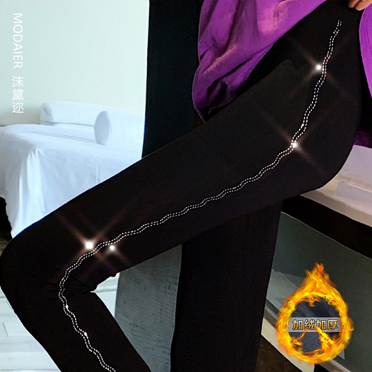 Otoño e invierno Modal ropa exterior más leggings de terciopelo pantalones de nueve puntos de gran tamaño para mujer, pantalones de pies de mujer coreanos delgados de diamantes calientes image 21