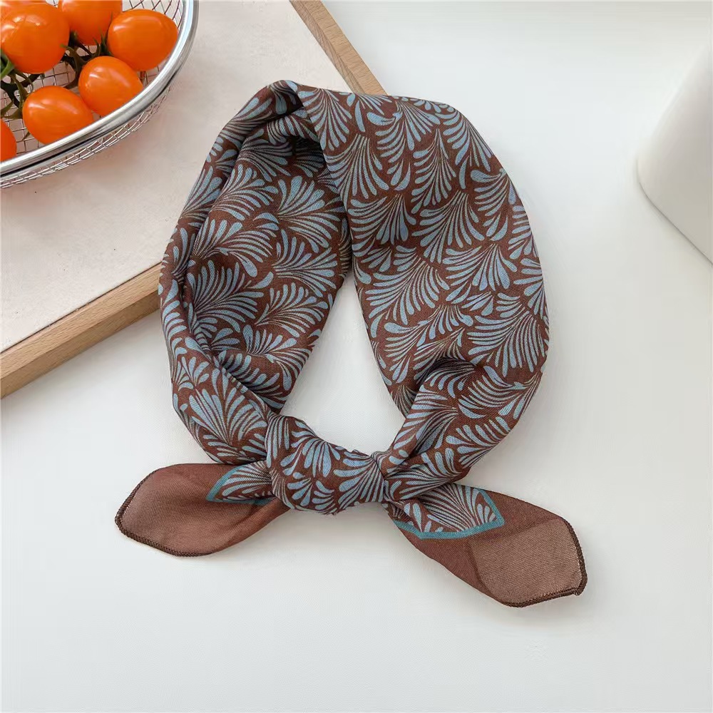 브라운 블루 아이스 꽃