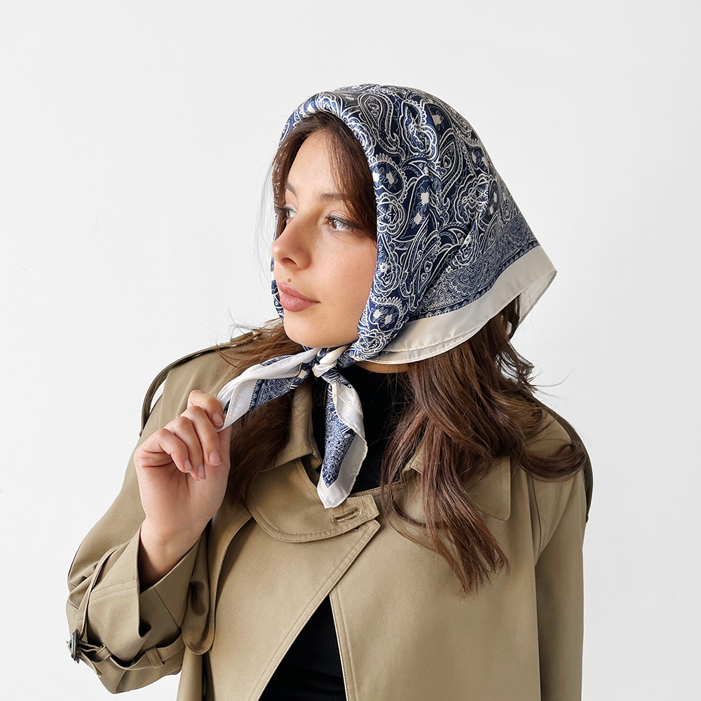 Femmes Élégant Rétro Pois Léopard Satin Écharpe En Soie display picture 15