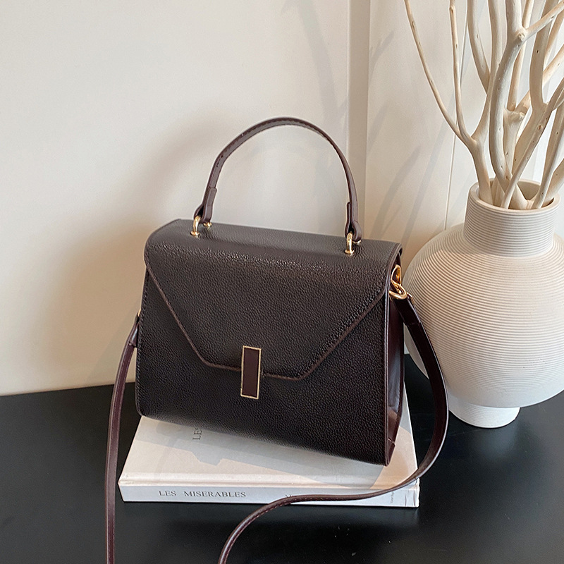 Elegant Textured Women Handbag Versatile Winter Shoulder Bag_voghion.com