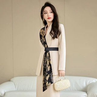 2024早秋新款高级感气质杏色西装外套半身裙子两件套早秋穿搭套装
