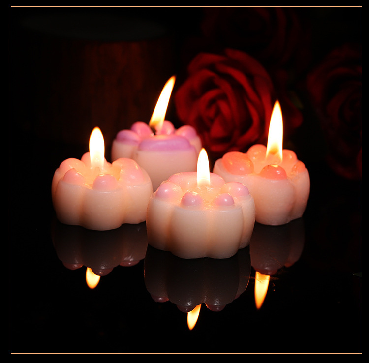 Cat Paw Low-Temperature Massage Candle in Pink Soy Wax for Adult Couples — detail image 22