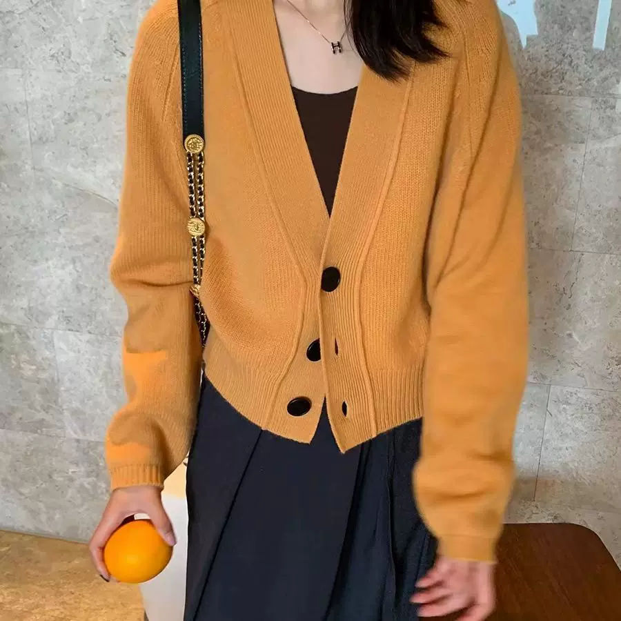 工厂秋冬新款小香风纯色时尚针织衫宽松长袖女装短款V领毛衣开衫