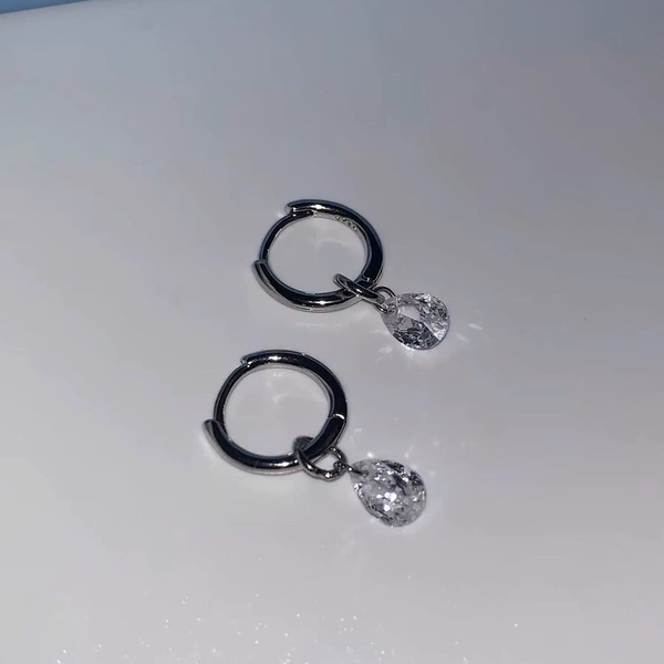 Silver large water droplet ear buckle single