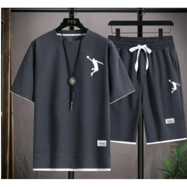 Dark gray Q