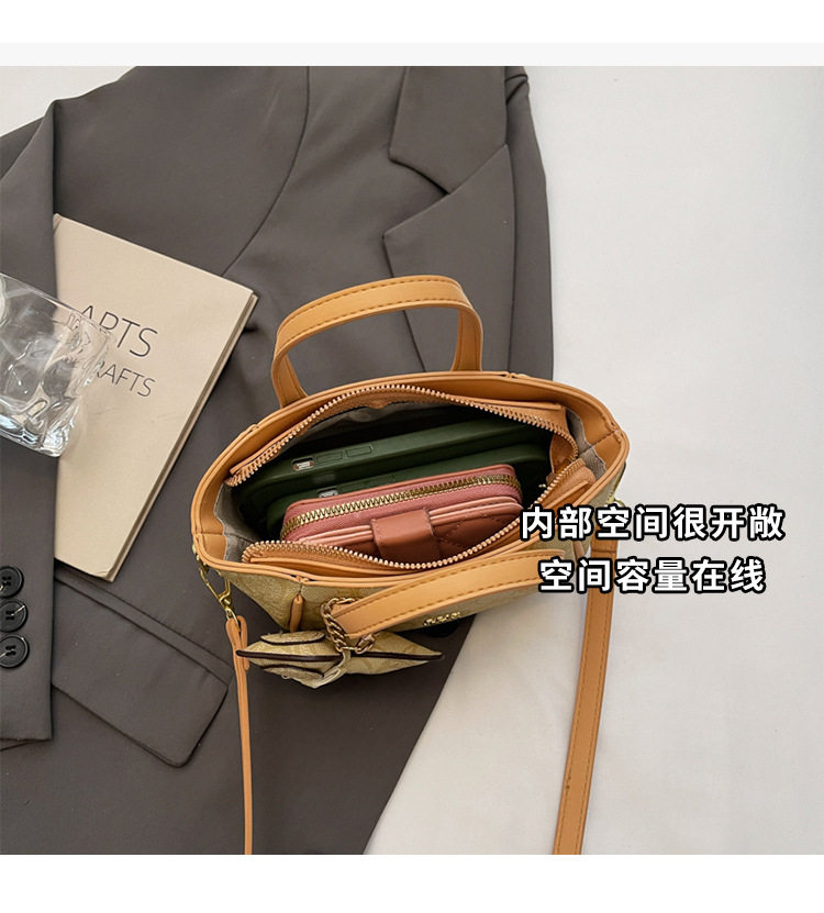 A high-end retro printed bucket bag for summer 2025, a trendy and versatile crossbody bag for women undefined