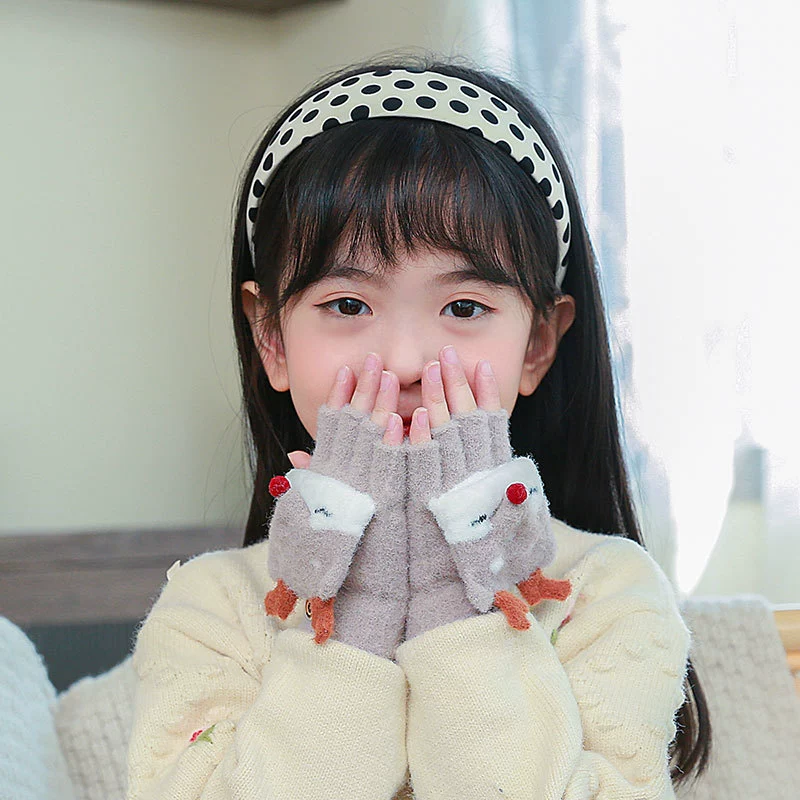 Demi-season children's warm gloves for early age, fingerless