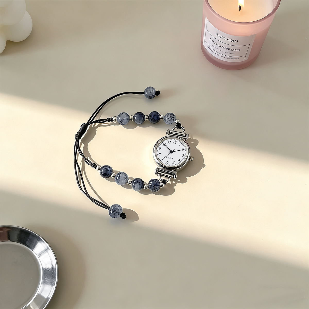 Factory Direct Sales New Women's Watches Fashion Retro Beaded Bracelet Watches Versatile Women's Quartz Watches Ready for Sale