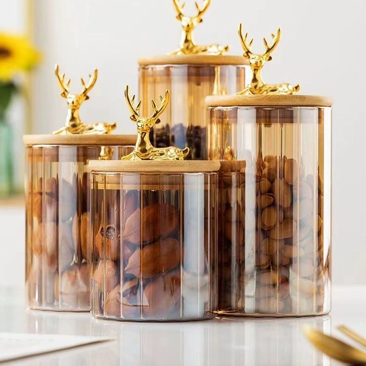 Бак для хранения в полоску с головой оленя