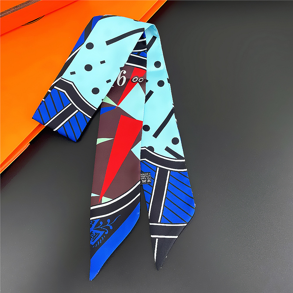 Women's Elegant Geometric Satin Printing Silk Scarves display picture 4