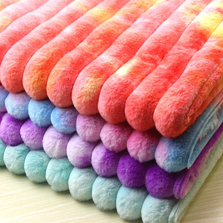 宽竖条扎染小兔毛剪沟坑条PV绒布料仿皮毛七彩扎染抽条兔毛绒面料