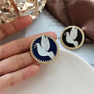 Yuconcentrated Guofeng Retro Art Peace Pigeon Round Metal Brooch Oil Drop Bag Clothes Collar Pin Accessories